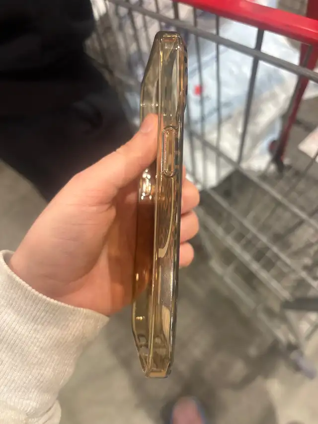 Kate Spade phone case in Cell Phone Accessories in Guelph - Image 6