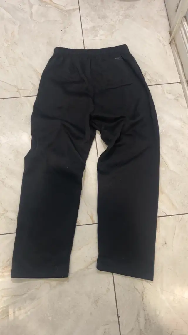 black baggy sweatpants in Men's in Mississauga / Peel Region - Image 4