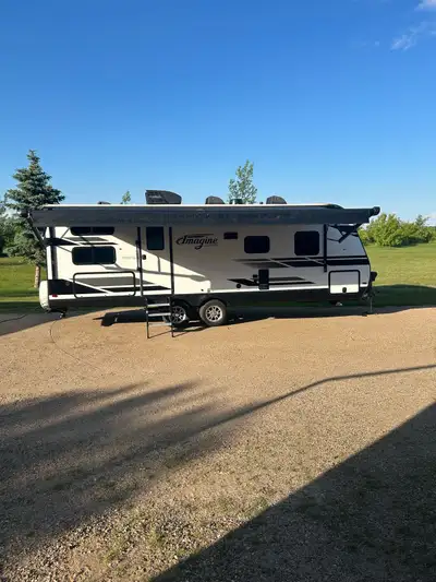 Like new Barely used 1 owner 2021 Grand Design Imagine 2400 BH. Rear bunks, queen bed, slide, large...