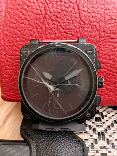 Montre Bell & Ross Vintage endommagé, View more