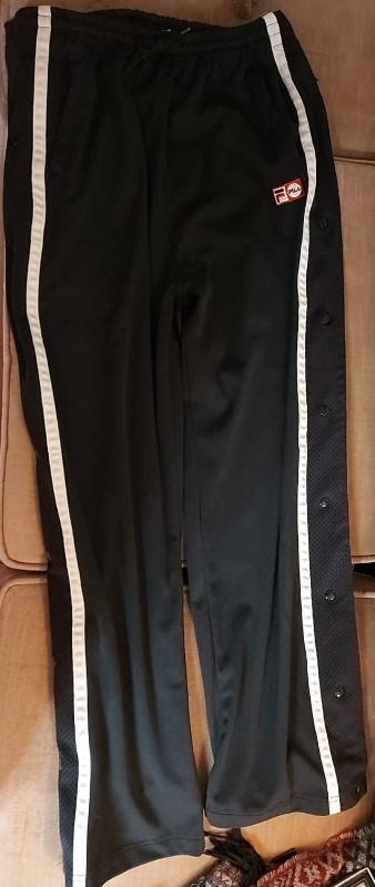CLASSIC FILA SWEAT PANTS with BUTTON SIDE LEGS (size L 16/18) in Women's - Bottoms in London - Image 2