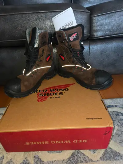 Mens Winter CSA Approved Red Wing Boots, View more