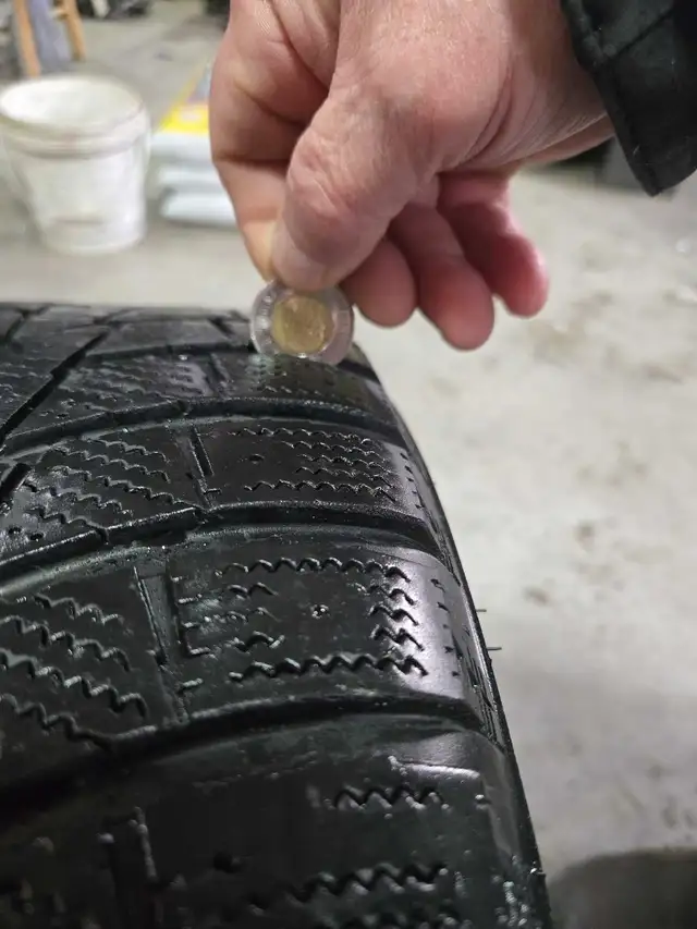 Pneus d'hiver Laurenn 215/65/17 in Tires & Rims in St-Georges-de-Beauce - Image 3