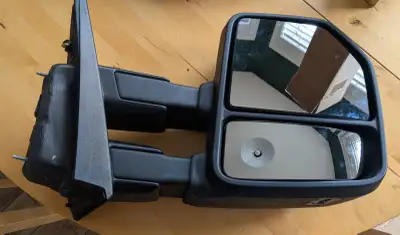 Off a 2017 F150 Top and bottom mirrors are heated. Top is powered and has BLIS (Blindspot indictor)....