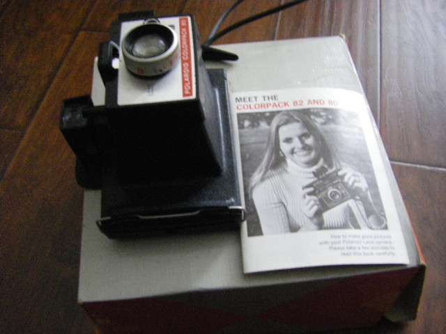 VINTAGE POLAROID COLOUR PAC 80 CAMERA IN THE BOX in Cameras & Camcorders in Kitchener / Waterloo - Image 4