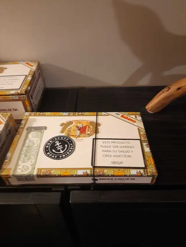 Empty Cuban cigar boxes in Storage & Organization in Mississauga / Peel Region - Image 3