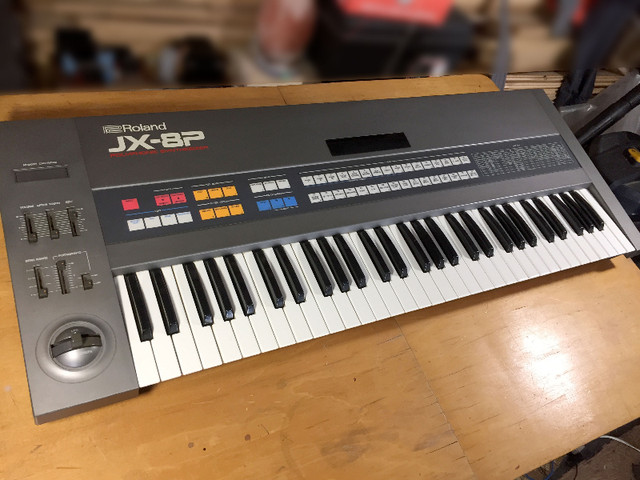 Roland JX-8P w Original box Vintage Synth dans Pianos et claviers  à Ville de Montréal