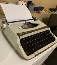 Smith-Corona Viceroy Deluxe Typewriter
