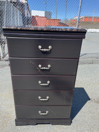 Dresser With 5 drawers