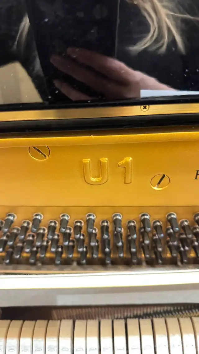 Yamaha Piano in Pianos & Keyboards in Longueuil / South Shore - Image 3