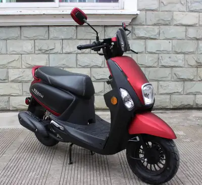 2021 Venom Roma 49cc Scooter Has only 1500km on it! Everything works like it should! Has electric an...