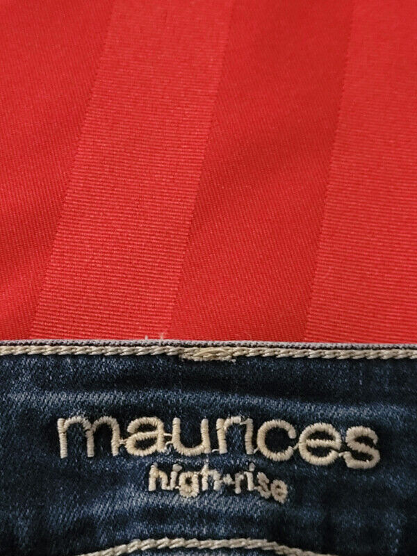VINTAGE MAURICES HIGH RISE JEANS, 32" WAIST!!! in Arts & Collectibles in Barrie - Image 2
