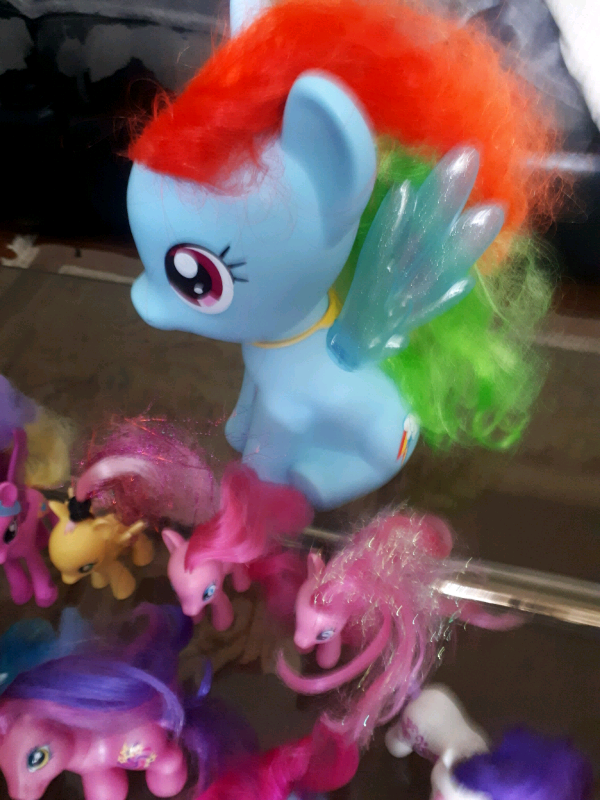 Huge lot of 19  my little pony figures different sizes  in Toys & Games in Oakville / Halton Region - Image 11