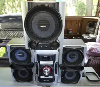 Sony Bookshelf Stereo System with Sub Woofer and Remote. E.U.C., View more