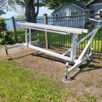 1250 pound aluminum PWC lift Like new 1 year old 10 foot bunks for largest PWCs 7 feet wide.....11 f...