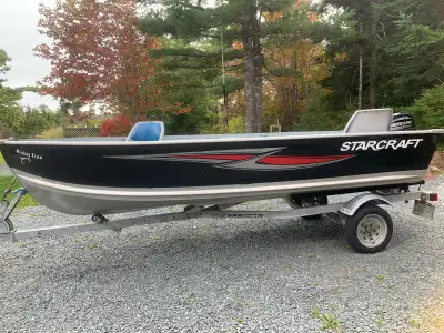 Starcraft seafarer fishing boat excellent condition aluminium 14 feet, It comes equipped with a depe...