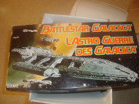 Vintage Battlestar Galactica CANADA Board Game / Bilingual 1978