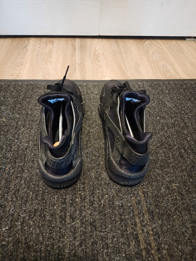 NIKE AIR HUARACHE "TRIPLE BLACK" in Men's Shoes in Kingston - Image 3