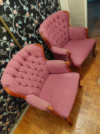2 Wing Back Chairs (Pair)