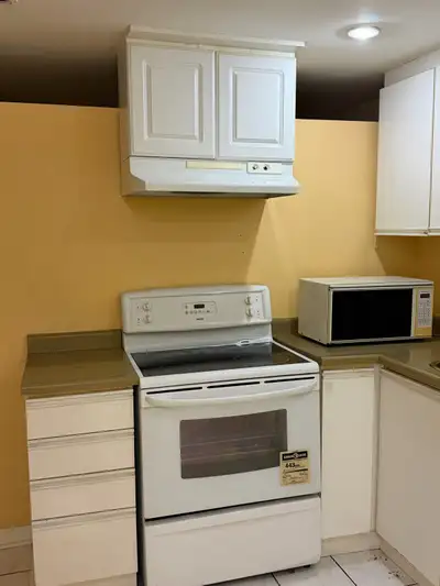 Perfect for a couple or 2 people. Parking is also available and included in rent.