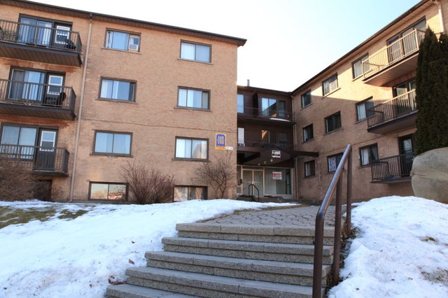 Dorval: New renovated big 3.5,4.5 and 5.5 best location for rent — photo 1