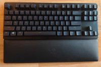 Razer Huntsman V2 TKL optical/mechanical gaming keyboard