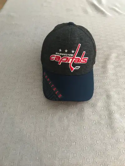 Reebok NHL size L/XL