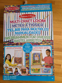 Melissa and Doug tapestry Loom for children
