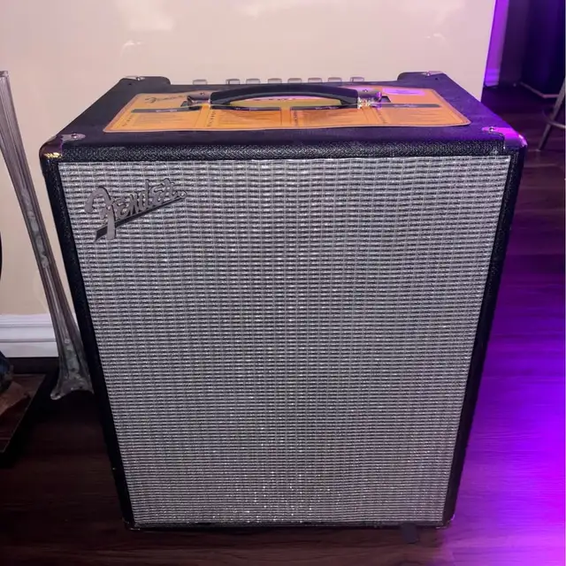 Fender Rumble 500 Bass Amp in Guitars in City of Toronto - Image 2