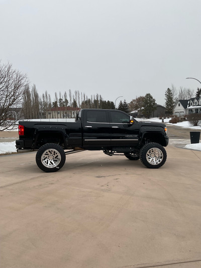 Lifted Show  Truck 