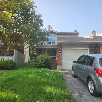 Executive 2-STORY SINGLE FAMILY HOME, 3+1 BEDRMS, BASELINE/FISHER, MAY 1, 2026 The Home is Located o...