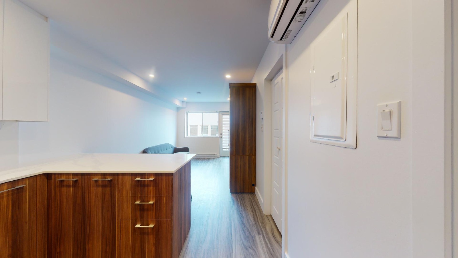 Plateau Mont-Royal : Studio (2 ½) tout meublé – 1 200 $/mois — photo 3