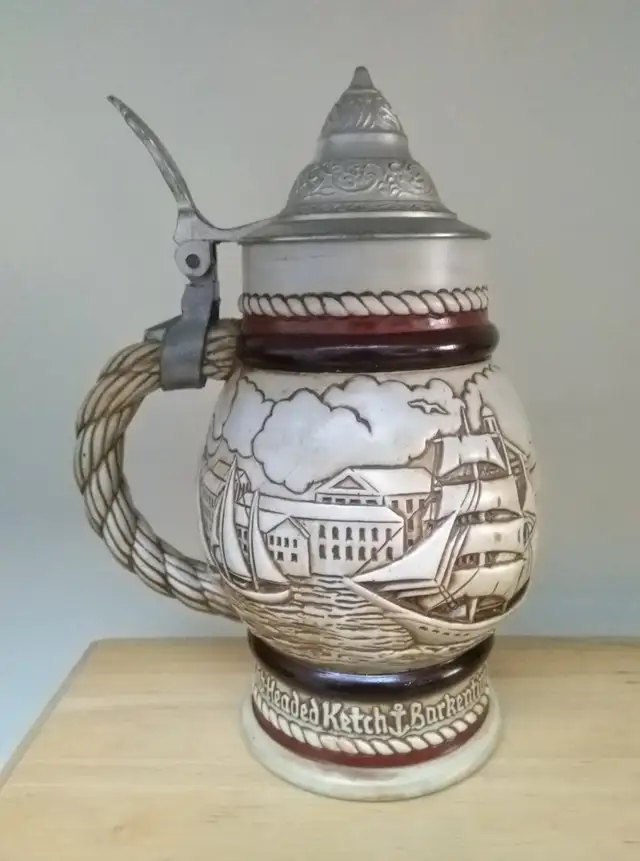 Vintage 1978 Beer Stein lidded Nautical Ship Theme, Avon in Arts & Collectibles in Oakville / Halton Region - Image 2