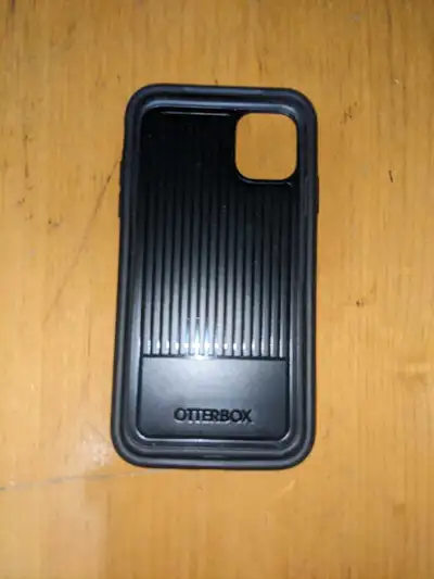 Otterbox iphone11, View more