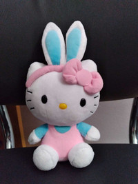 2 hello kitty plushies / peluches