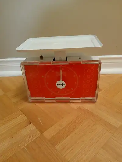 I have a vintage Maja kitchen scale, a brand manufactured by the Slovenian company Gorenje, primaril...