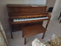 Baldwin 5' Upright Piano 