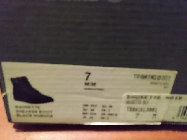 New Timberland black sneaker boot - sz 7 in Women's - Shoes in Vancouver - Image 5