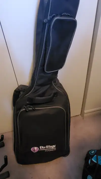 ETUI DE TRANSPORT DE LUXE POUR GUITARE, View more