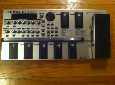 BOSS GT-6 Guitar Effects Processor Expression Wah pedal Like new, View more