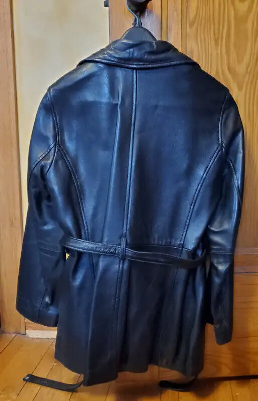 Women's Old Mill  black leather car coat, size S in Women's - Tops & Outerwear in Kitchener / Waterloo - Image 3