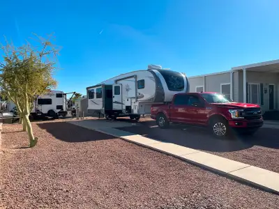 Highland Ridge - Open Range - Lite, Half ton towable, 31 feet long, 3 Slides, 2 Awnings with attache...