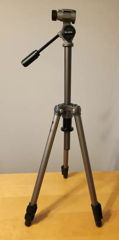 For sale is a professional Velbon Sherpa 250R aluminum tripod equipped with the high-precision PH-15...