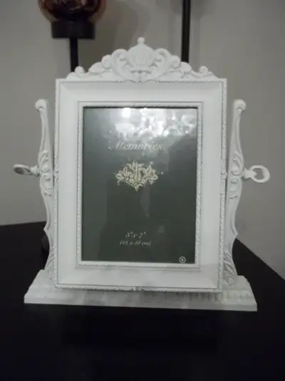 WEDDING OR HOUSEHOLD ITEMS, View more