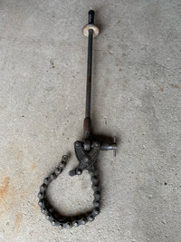 Ridged chain pipe cutter