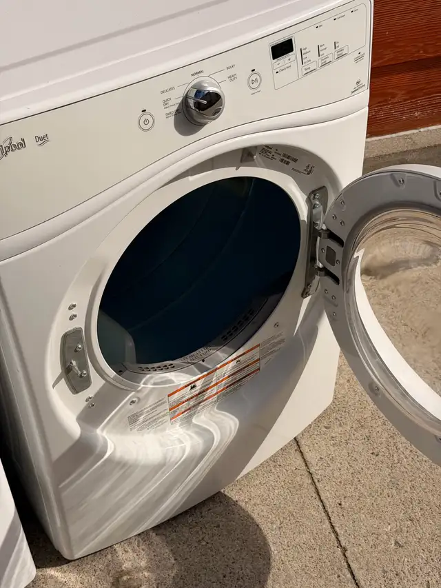 Whirlpool Duet Front Load Washer & Dryer Set 27” in Washers & Dryers in Mississauga / Peel Region - Image 10