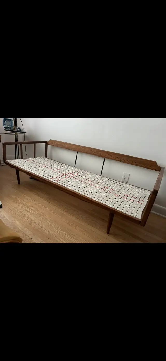 Mid Century Vintage Oak Day Bed / Sofa in Couches & Futons in City of Toronto - Image 2