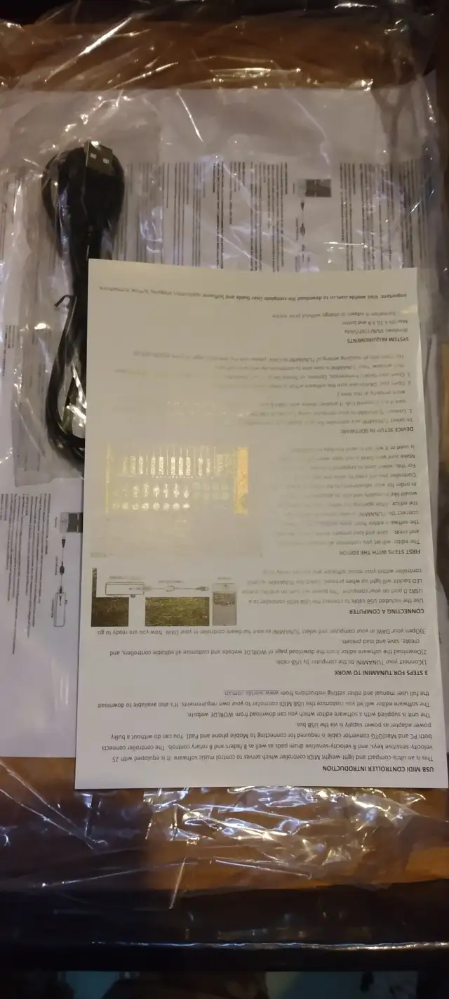 Worlde minituna midi controller keyboard in Pianos & Keyboards in St. Catharines - Image 5