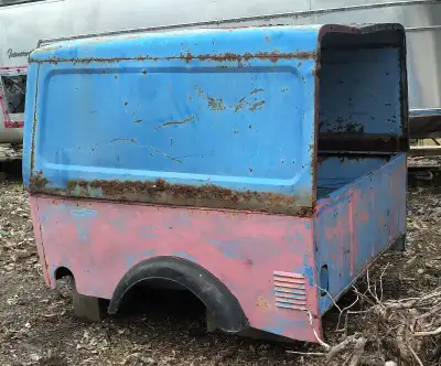 Late 1950's box and cover. Also comes with the three (3) original wheels. Rare and collectable vehic...