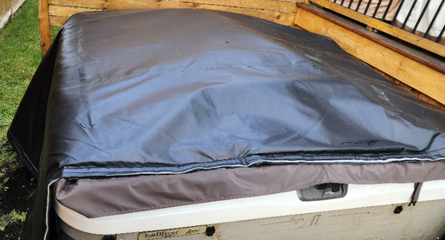 R7.5 PVC Insulated Tarp in Other in Ottawa - Image 2